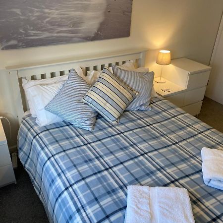 Trafalgar, Lovely Ground Floor Flat With Outside Patio Garden, Minutes Walk To Seafront 시뷰 외부 사진