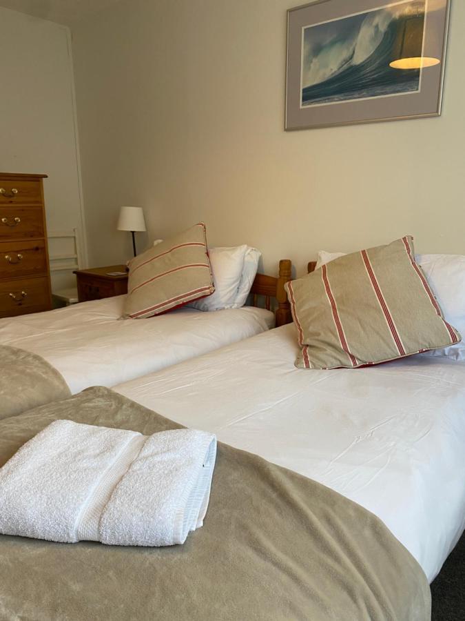 Trafalgar, Lovely Ground Floor Flat With Outside Patio Garden, Minutes Walk To Seafront 시뷰 외부 사진