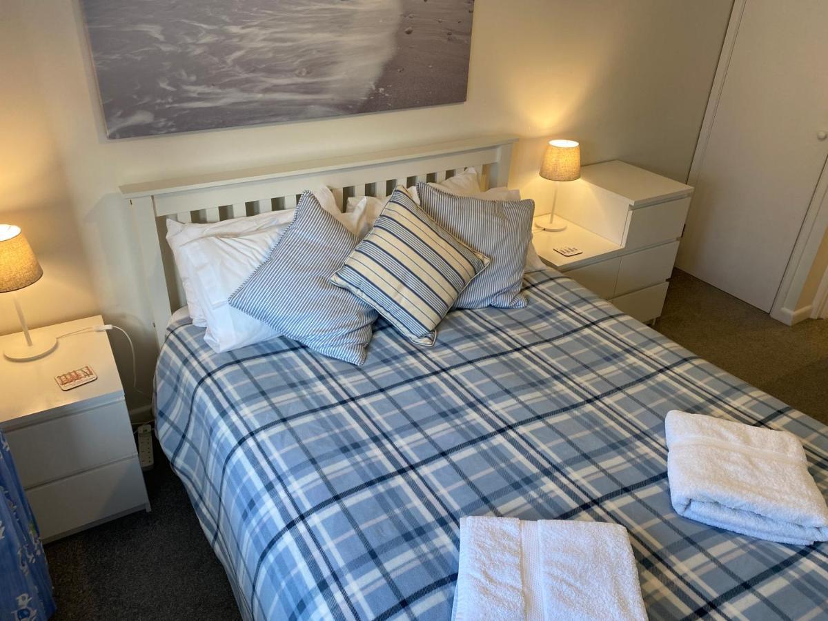 Trafalgar, Lovely Ground Floor Flat With Outside Patio Garden, Minutes Walk To Seafront 시뷰 외부 사진