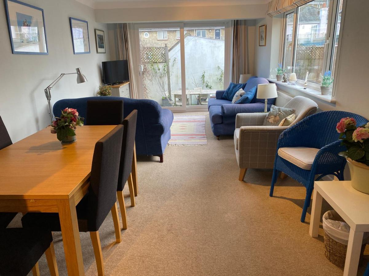 Trafalgar, Lovely Ground Floor Flat With Outside Patio Garden, Minutes Walk To Seafront 시뷰 외부 사진