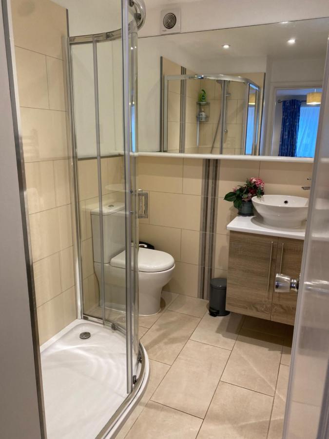 Trafalgar, Lovely Ground Floor Flat With Outside Patio Garden, Minutes Walk To Seafront 시뷰 외부 사진
