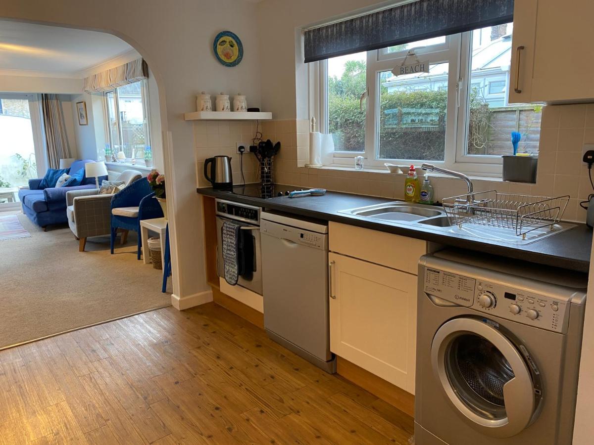 Trafalgar, Lovely Ground Floor Flat With Outside Patio Garden, Minutes Walk To Seafront 시뷰 외부 사진
