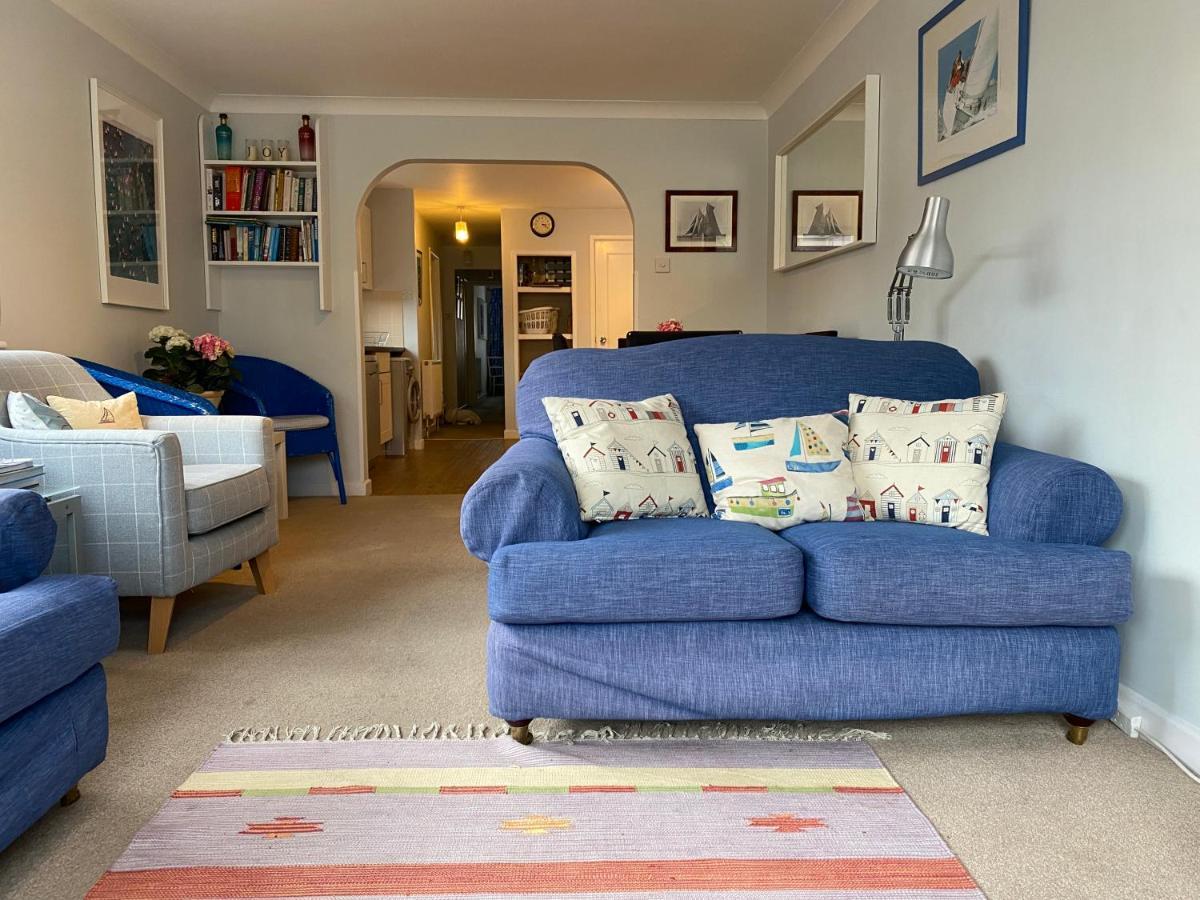 Trafalgar, Lovely Ground Floor Flat With Outside Patio Garden, Minutes Walk To Seafront 시뷰 외부 사진